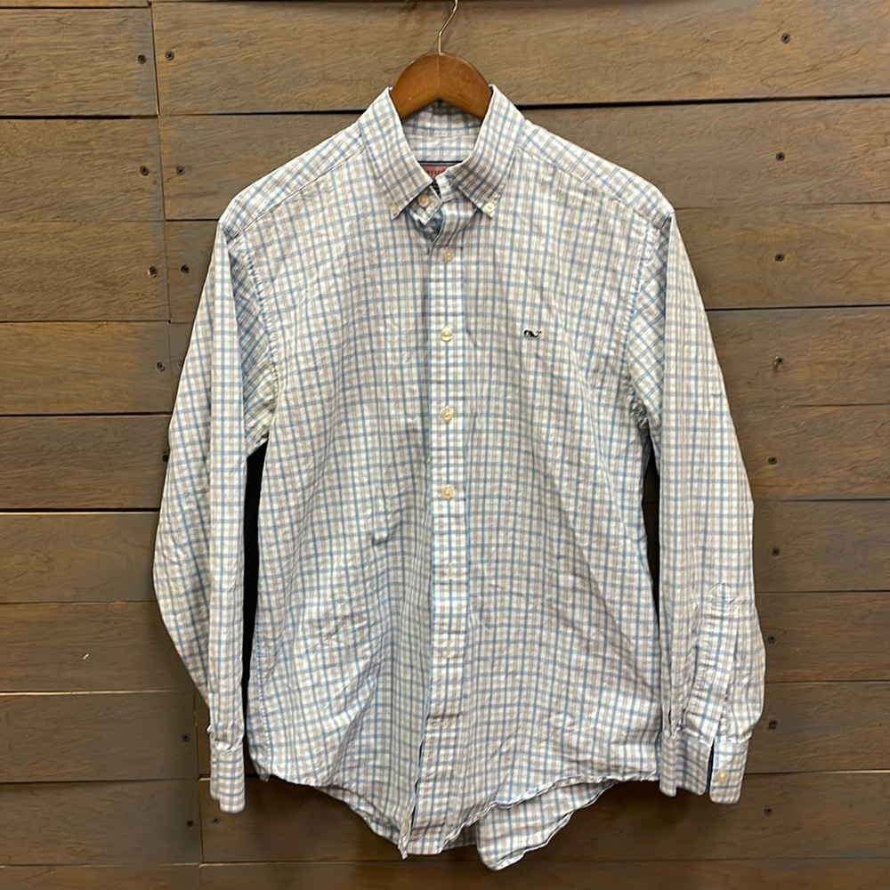 Mens button up VINEYARD VINES (size small)